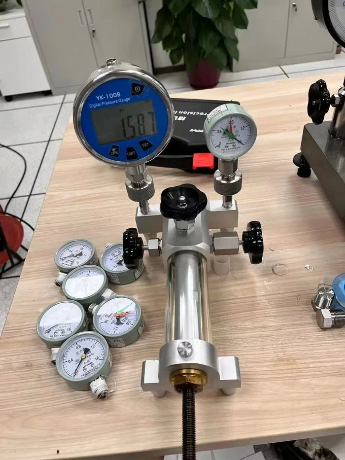 Pressure Gauge Calibration high quality